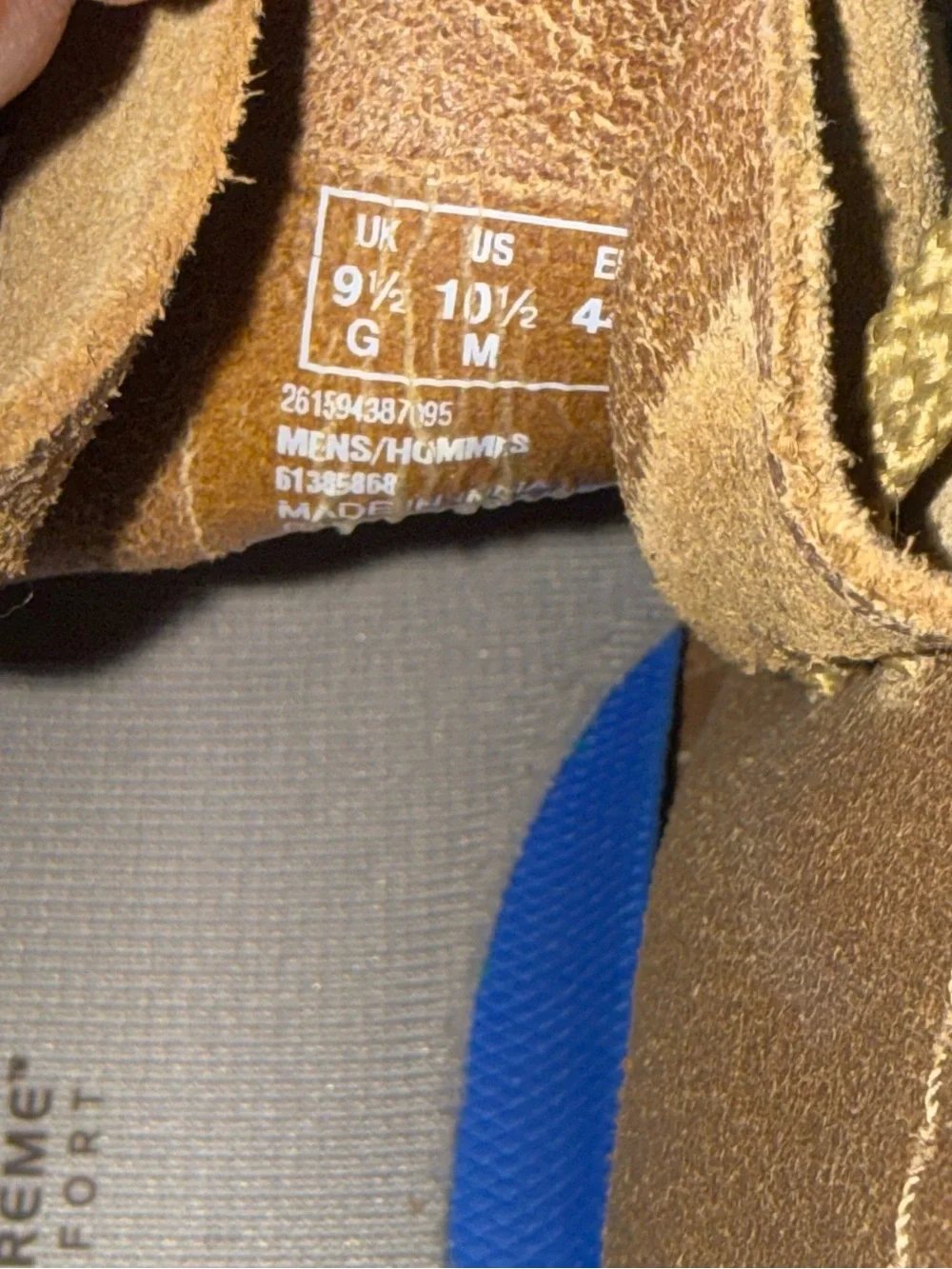 Clarks Men's Suede Chukka Boots in Tan